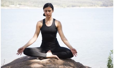 Aprende a respirar mejor practicando yoga